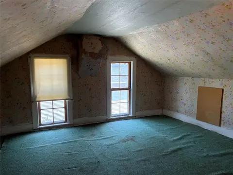 Bedroom - 508 E 3rd St, Vinton, IA 52349 photo 13 of 15