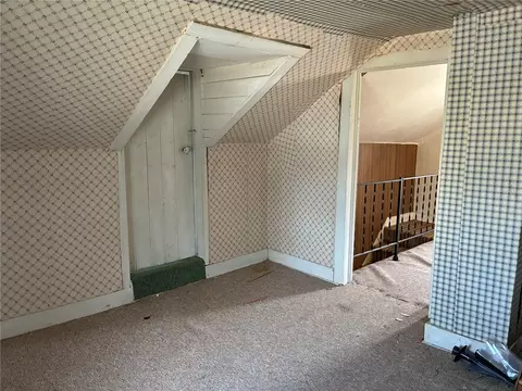 Bedroom - 508 E 3rd St, Vinton, IA 52349 photo 11 of 15