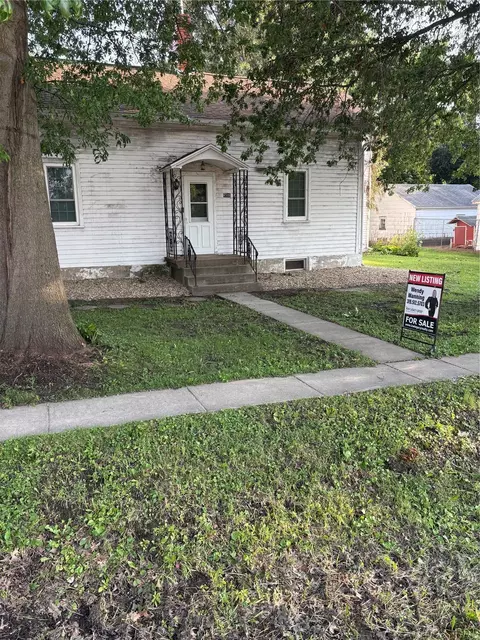4506 F St, Amana, IA 52203