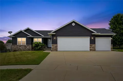 5027 Cotton Ct SW, Cedar Rapids, IA 52404