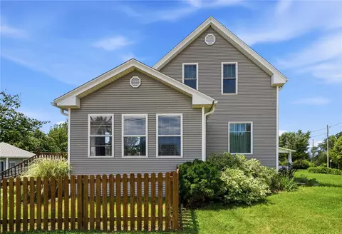 681 Central Ave, Marion, IA 52302
