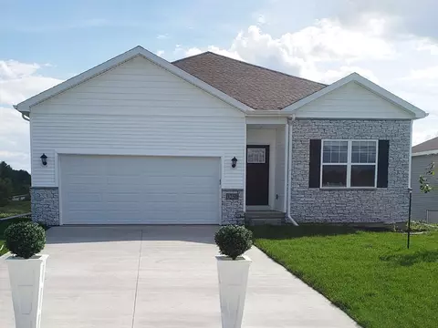 3403 Dreusicke Dr, Coralville, IA 52241