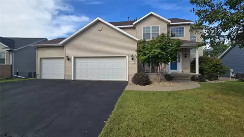 3018 27th St SW, Cedar Rapids, IA 52404