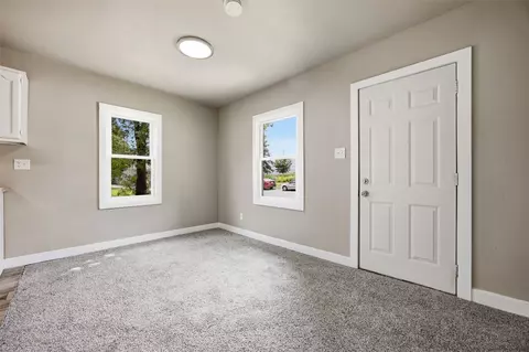Living - 3015 2nd Ave SE, Cedar Rapids, IA 52403 photo 2 of 2