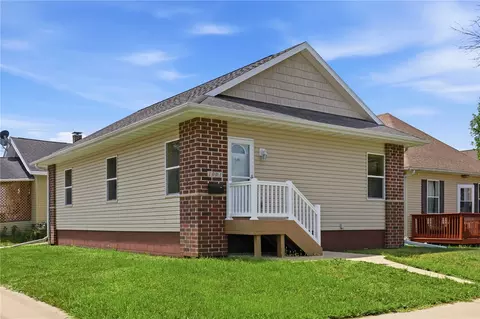1001 H NW, Cedar Rapids, IA 52405