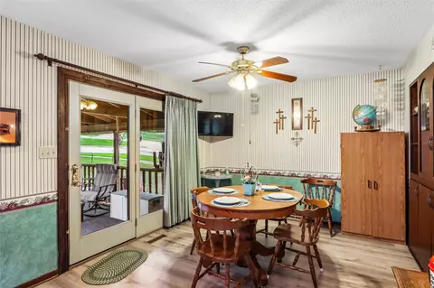 Dining - 2011 Northgate Dr NE, Cedar Rapids, IA 52402 photo 1 of 2