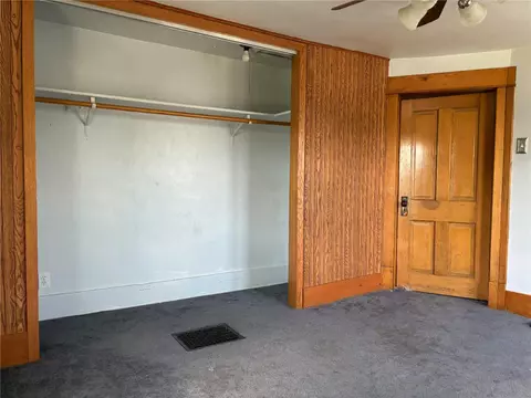 Bedroom - 602 E 9th, Vinton, IA 52349 photo 3 of 3