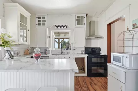 Kitchen - 3286 180th Ave, Ryan, IA 52330 photo 3 of 3