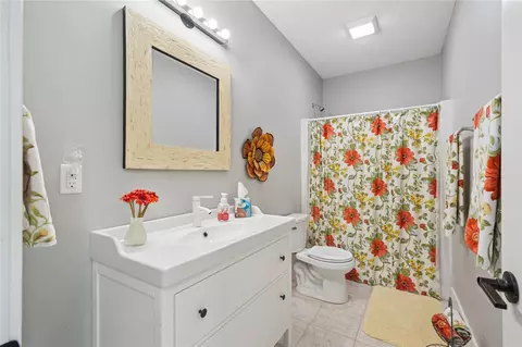 Bath - 4100 Windfall Dr NW, Cedar Rapids, IA 52405 photo 4 of 4