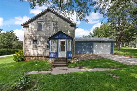 215 53rd Ave, Amana, IA 52203