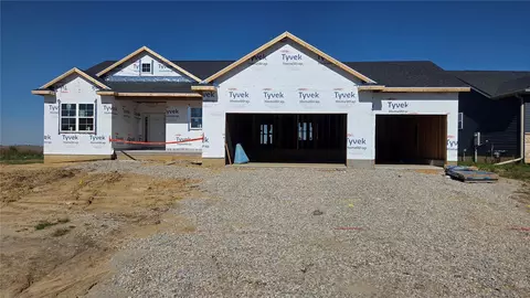 1986 Royal Oak Ridge Rd, Marion, IA 52302