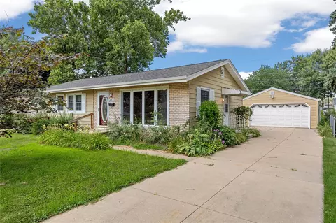2800 3rd Ave, Marion, IA 52302