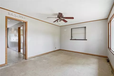 Living - 3105 Schaeffer Dr SW, Cedar Rapids, IA 52404 photo 1 of 4
