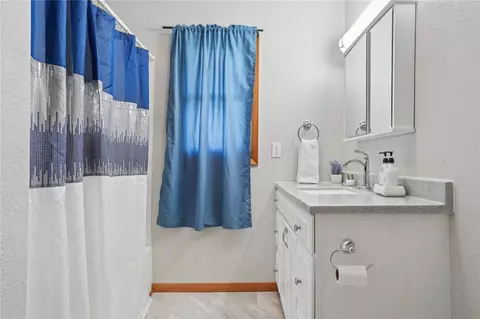 Bath - 401 Main St NW, Shellsburg, IA 52332 photo 1 of 3