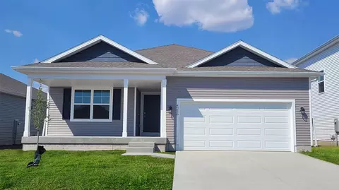 2771 Cecelia Dr, Hiawatha, IA 52233