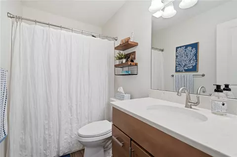 Bath - 1848 Comisky Ct, Ely, IA 52227 photo 1 of 2