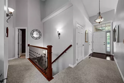 Entry Way - 529 E Post Rd SE #124, Cedar Rapids, IA 52403 photo 1 of 1