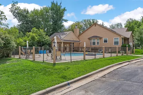 Exterior - 529 E Post Rd SE #124, Cedar Rapids, IA 52403 photo 3 of 3