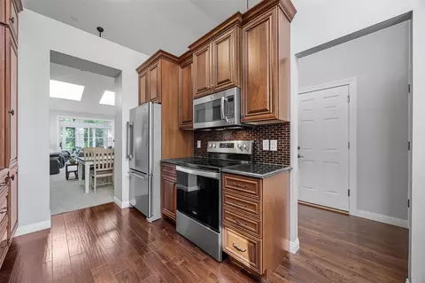 Kitchen - 529 E Post Rd SE #124, Cedar Rapids, IA 52403 photo 6 of 6