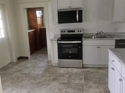 Other - 1105 5th St E, Vinton, IA 52349 photo 2 of 10