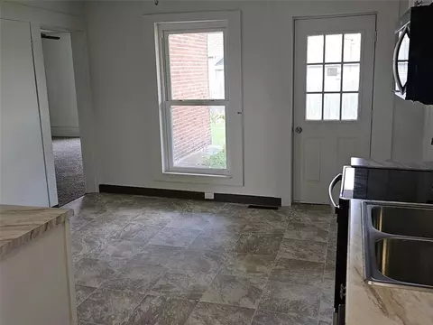 Kitchen - 1105 5th St E, Vinton, IA 52349 photo 3 of 4