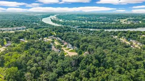 View/Area - 4928 Olde Mill Ct, Cedar Rapids, IA 52411 photo 5 of 6
