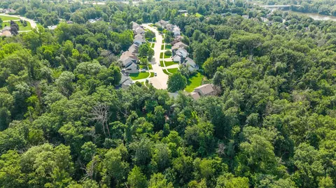 View/Area - 4928 Olde Mill Ct, Cedar Rapids, IA 52411 photo 4 of 6