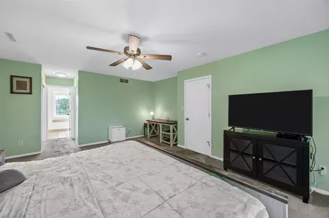 Bedroom - 4928 Olde Mill Ct, Cedar Rapids, IA 52411 photo 2 of 5