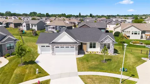 4135 Tall Pines Ct, Marion, IA 52302