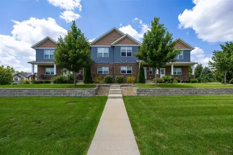 1110 Ivy Ln, North Liberty, IA 52317