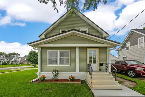 826 10th Ave, Cedar Rapids, IA 52404