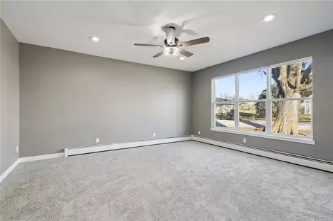 Living - 809 Jefferson Ave, Lowden, IA 52255 photo 1 of 4