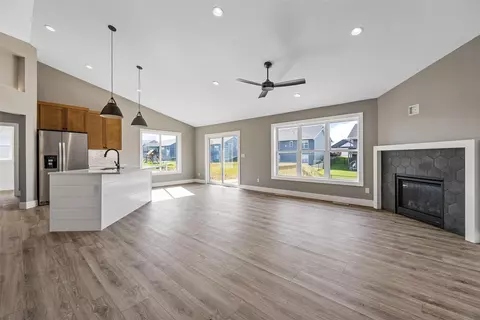 Living - 1735 Parkland Dr, Ely, IA 52227 photo 4 of 7