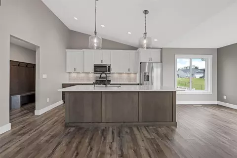 Kitchen - 1735 Parkland Dr, Ely, IA 52227 photo 4 of 4
