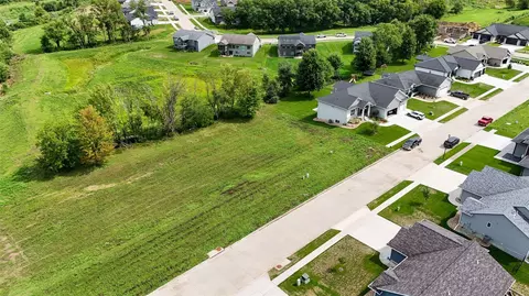 View/Area - 1735 Parkland Dr, Ely, IA 52227 photo 3 of 9