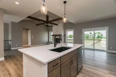 Kitchen - 1735 Parkland Dr, Ely, IA 52227 photo 2 of 4