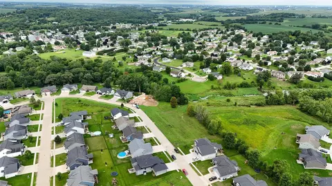 View/Area - 1735 Parkland Dr, Ely, IA 52227 photo 6 of 9