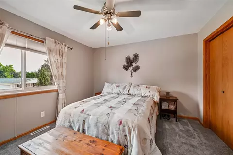 Bedroom - 2575 Clark Ave, Marion, IA 52302 photo 4 of 6