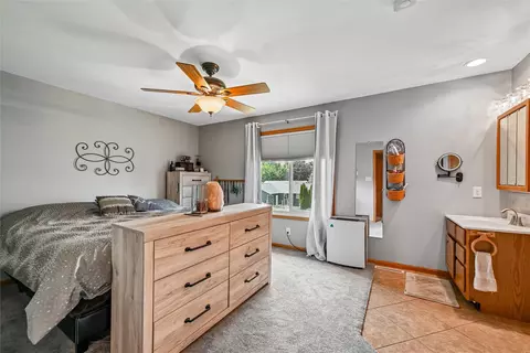 Bedroom - 2575 Clark Ave, Marion, IA 52302 photo 1 of 6