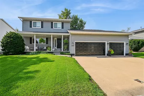 2575 Clark Ave, Marion, IA 52302