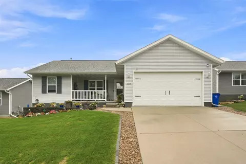 6613 Ohio St SW, Cedar Rapids, IA 52404