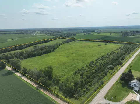 220 Th St Harding Ave, Tipton, IA 52772