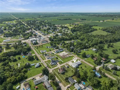 View/Area - 400 Summer St SE, Shellsburg, IA 52332 photo 4 of 8