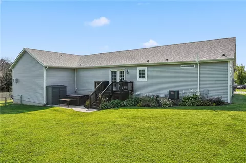 Exterior - 400 Summer St SE, Shellsburg, IA 52332 photo 5 of 8