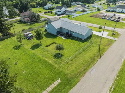 View/Area - 400 Summer St SE, Shellsburg, IA 52332 photo 3 of 8
