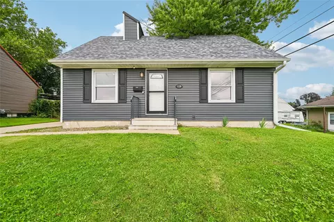 119 Heath St NW, Cedar Rapids, IA 52405