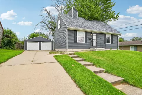 119 Heath St NW, Cedar Rapids, IA 52405