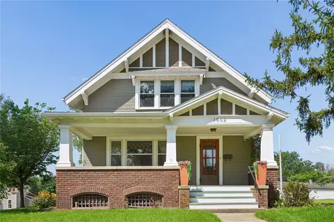 1602 7th Ave, Belle Plaine, IA 52208