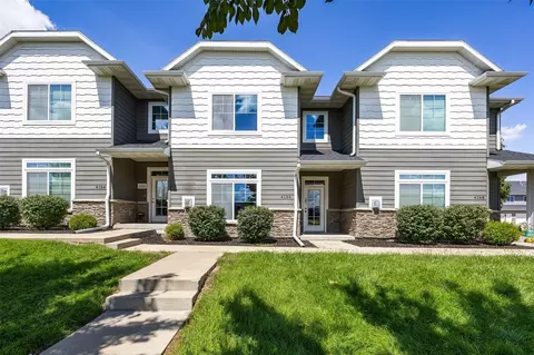 4166 Iowa City Ave, Iowa City, IA 52240