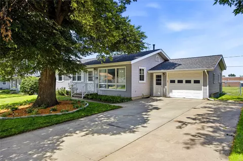 2770 Mcgowan Blvd, Marion, IA 52302